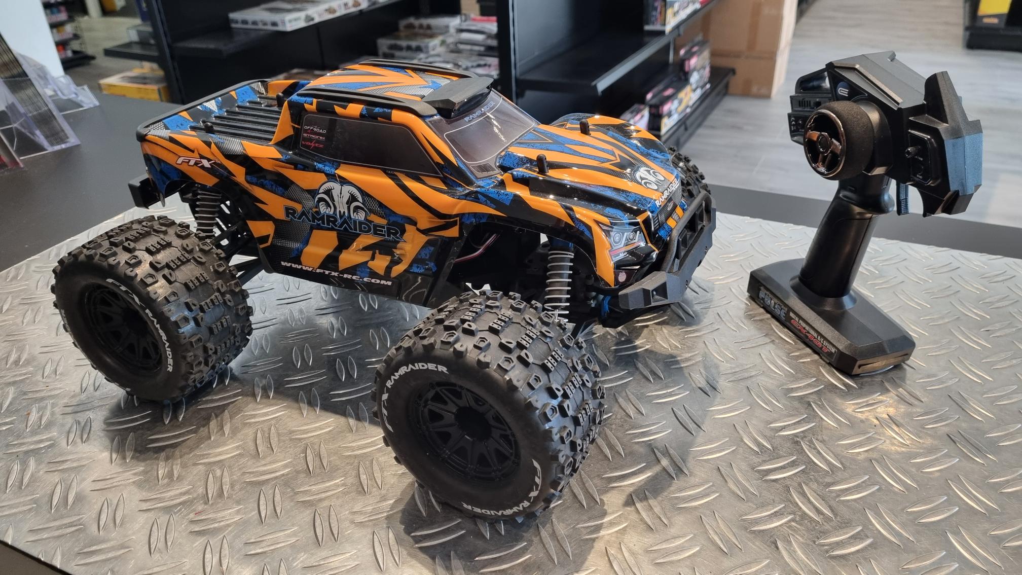 FTX 1/10 RamRaider Brushed MT 4WD RTR - Hobbywing ESC - Oranje / Blauw - 1 keer gebruikt