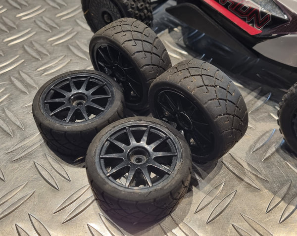 Arrma Typhon GROM 223 Brushless 4WD RTR - Zilver