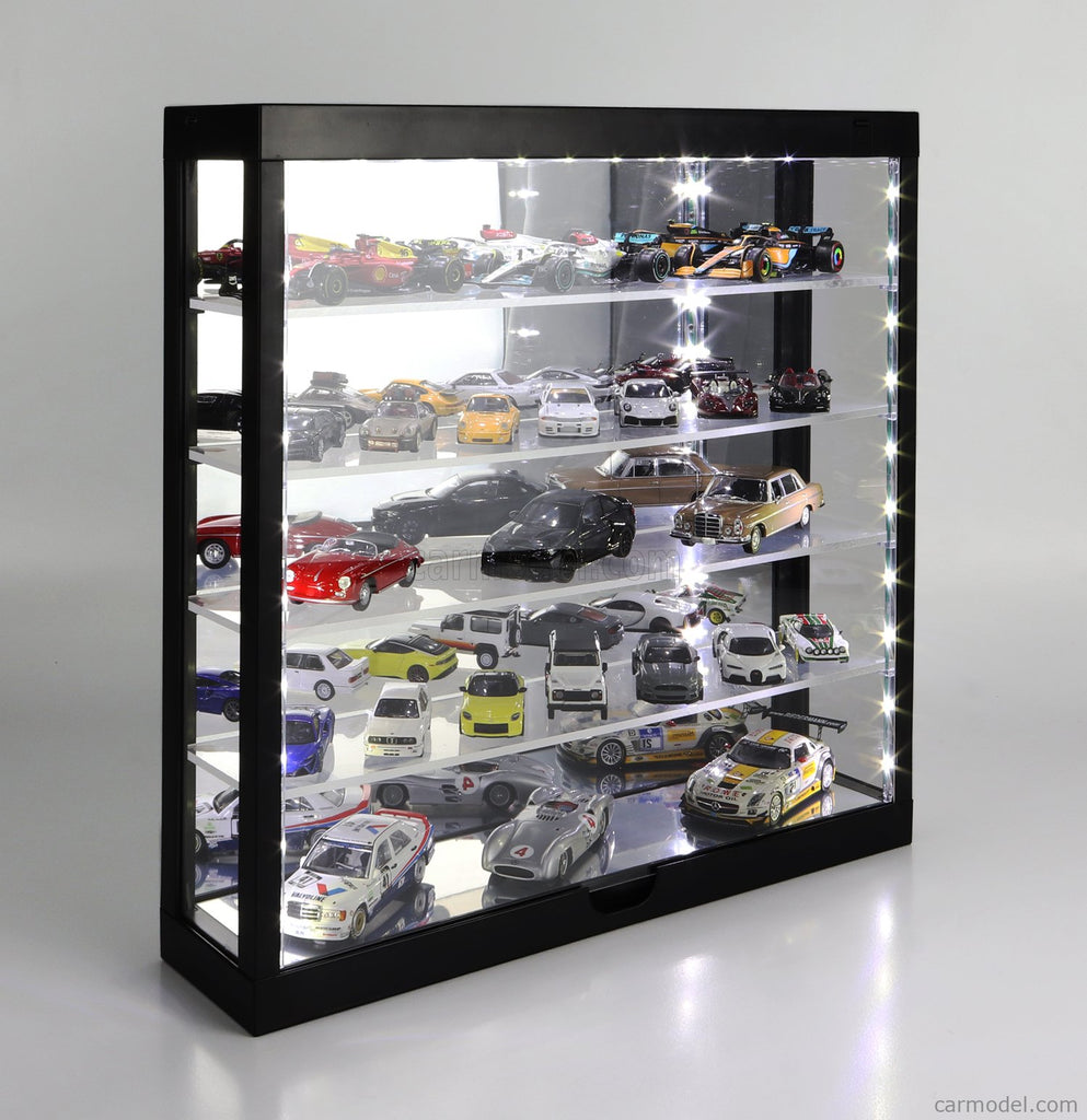 Sokkels van plexiglas, pilaren en vitrines | Eiso Bergsma Sokkels van plexiglas, pilaren en vitrines | Eiso Bergsma