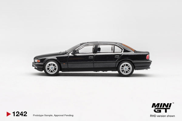MINI GT 1242 - BMW 750IL Black Sapphire
