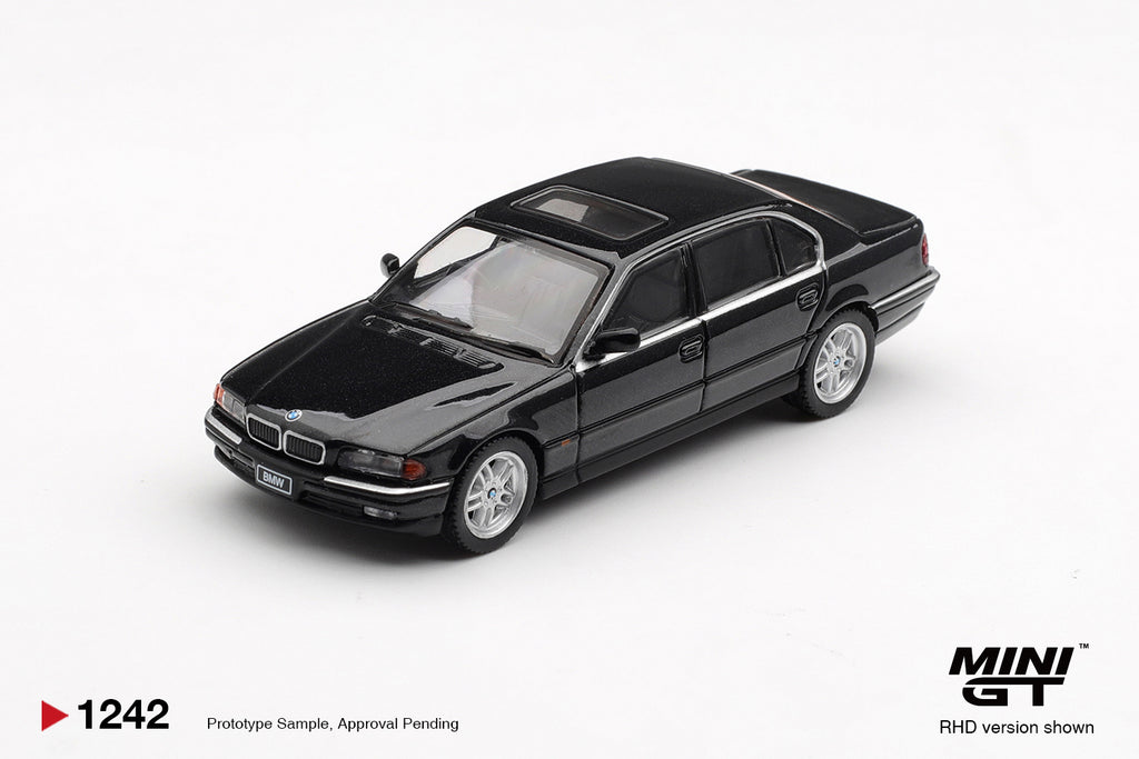 MINI GT 1242 - BMW 750IL Black Sapphire
