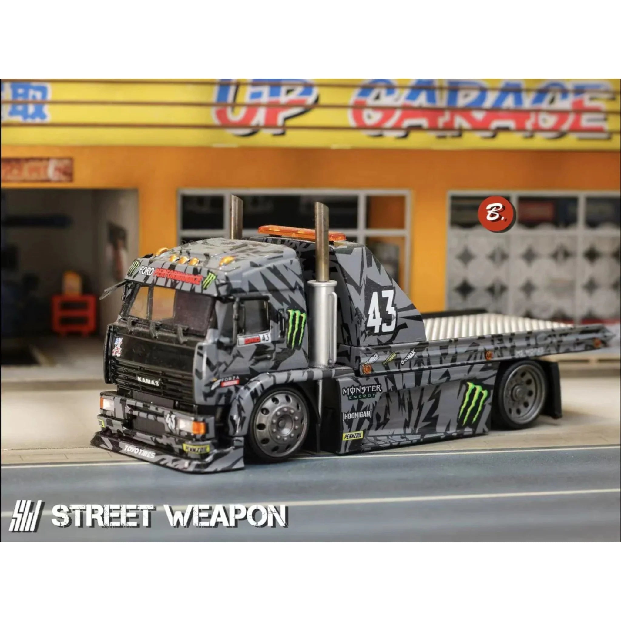 Street Weapon 218 - Kamaz Transporter Hoonigan *Monster*, black/green