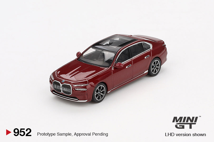 MINI GT 0952 -BMW i7 xDrive60 Aventurin