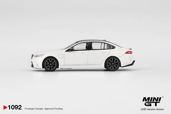 MINI GT 1092 - BMW M5 Alpine White