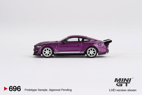 MINI GT 0696 - Shelby GT500 Dragon Snake Concept Fuchsia Metallic