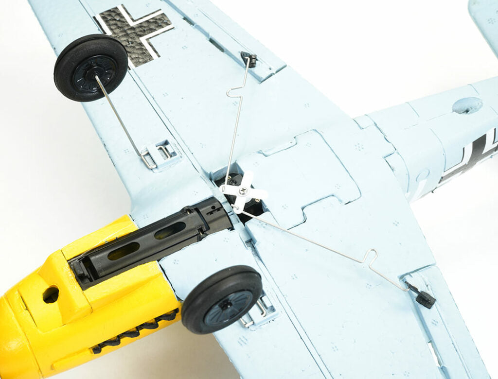 VOLANTEXRC RC-vliegtuig voor Beginners, 4CH WWII Warbird P-47 Thunderbolt met Aileron, 2.4GHz RC-vliegtuig met Xpilot Zelfoprichting & Eentoets Acrobatiek, Cadeaus voor Volwassenen VOLANTEXRC RC-vliegtuig voor Beginners, 4CH WWII Warbird P-47 Thunderbolt met Aileron, 2.4GHz RC-vliegtuig met Xpilot Zelfoprichting & Eentoets Acrobatiek, Cadeaus voor Volwassenen