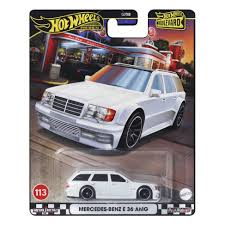 Hot Wheels Premium Boulevard 113 - Mercedes-Benz E36 AMG
